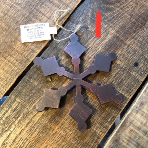 Rustic beautiful metal snowflake Christmas Holiday Ornament 1 - Picture 2 of 4